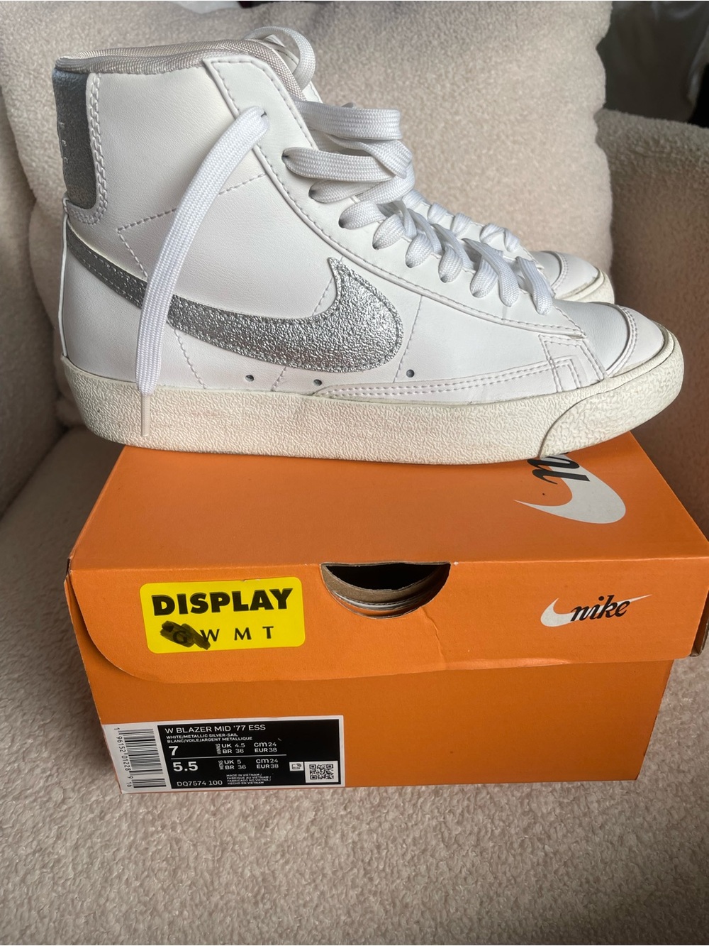 Nike Blazer Mid 77 Shoes Women's Size 7 Summit White/Metallic Silver Sneakers